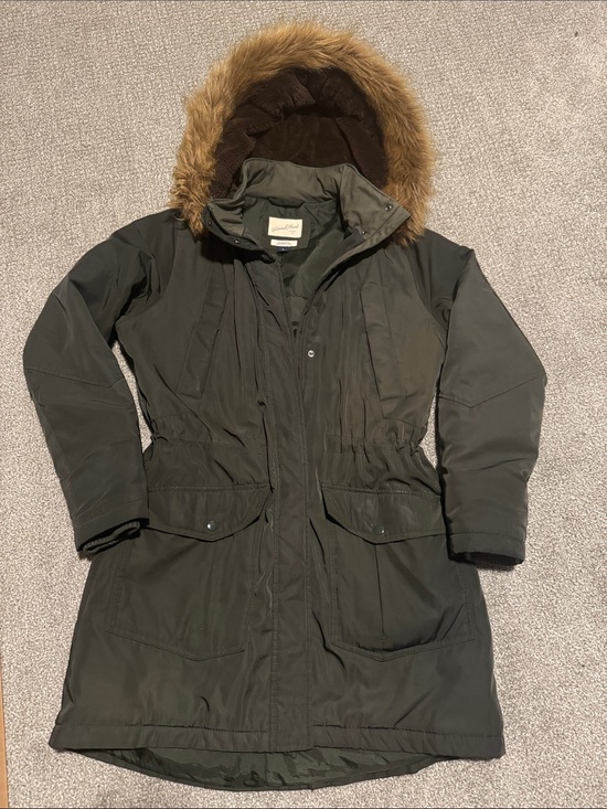 Universal Thread Jackets & Blazers - Universal Thread Olive Green Parka with Faux Fur Trim Hood